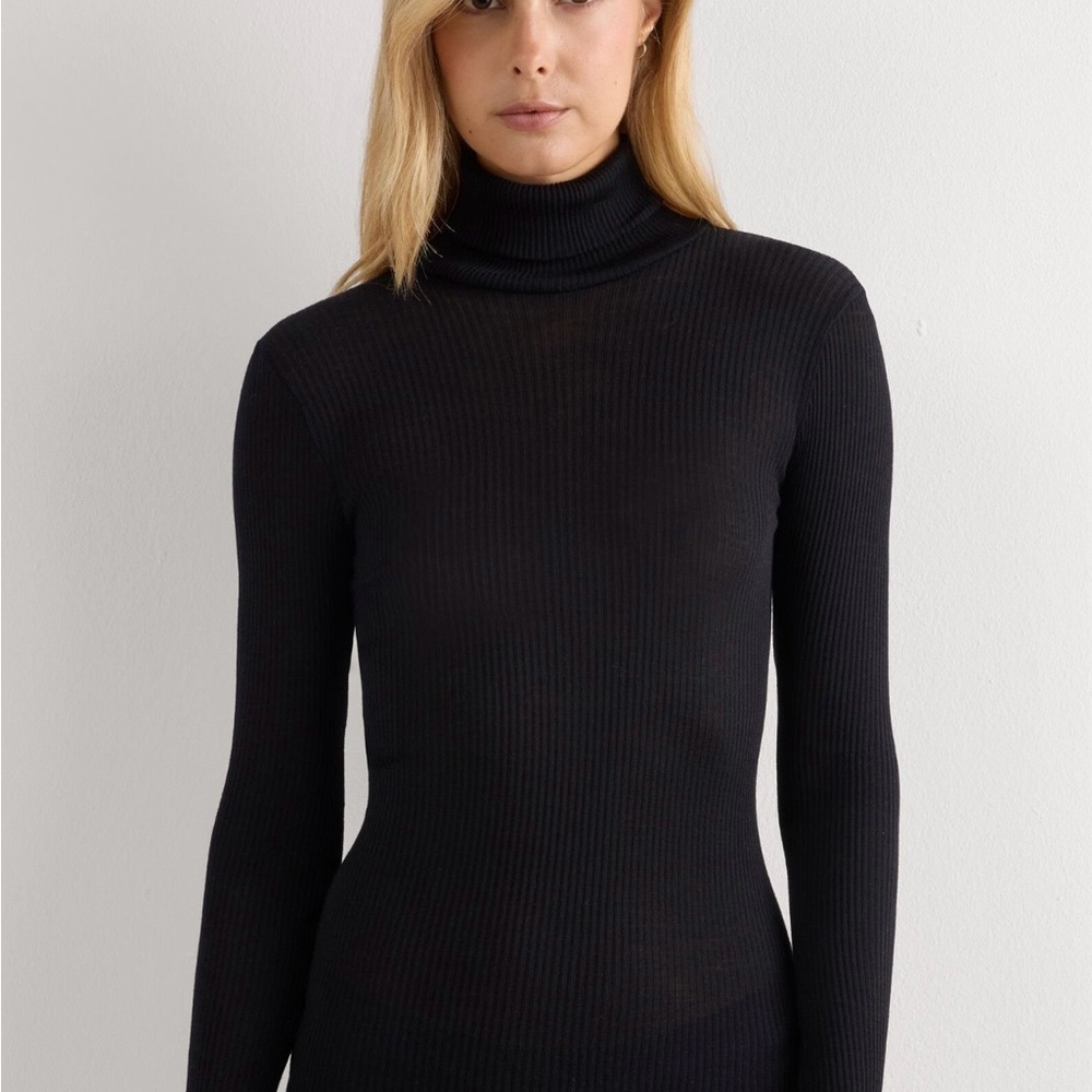 Intimissimi Elegant Black Turtleneck Sweater